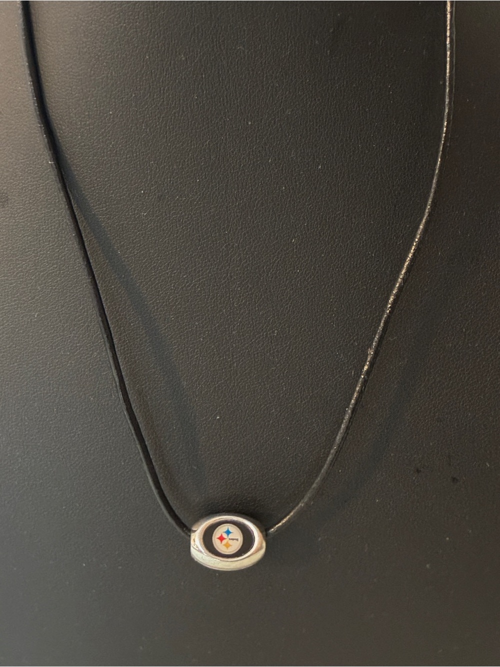 Pittsburgh Steelers AVON Bead Necklace - Picture 2 of 6